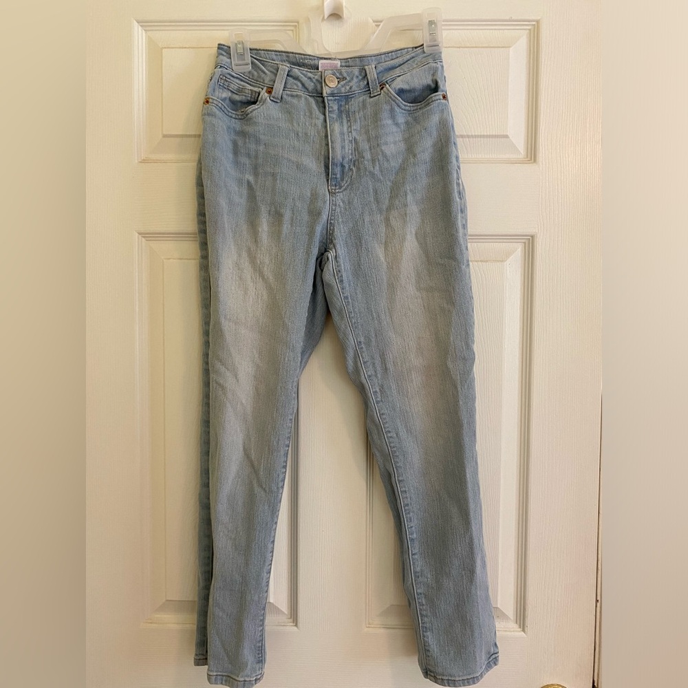 Light Wash Skinny Jeans
